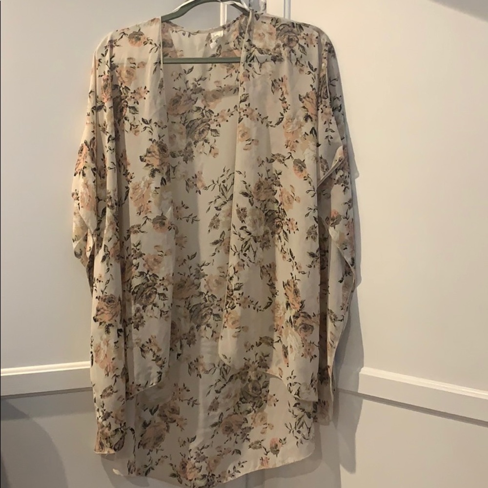 Kimono-like cardigan